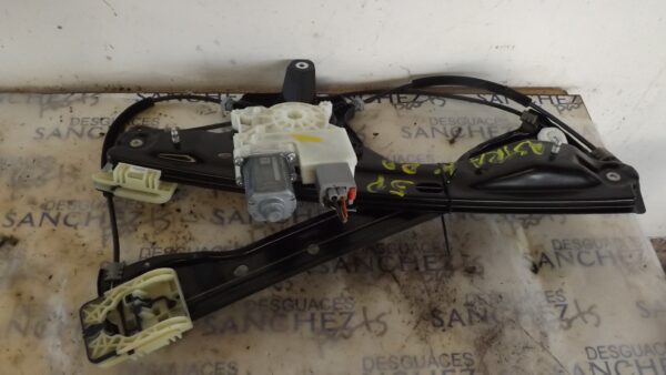 MOTOR ELEVALUNAS DELANTERO DERECHO OPEL ASTRA K LIM. 5TÜRIG 1.4 16V SIDI Turbo
