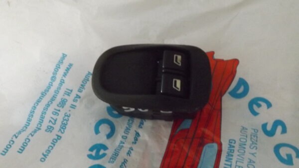 MANDO ELEVALUNAS DELANTERO IZQUIERDO PEUGEOT 306 BERLINA 3/5 PUERTAS (S1) 1.9 Diesel