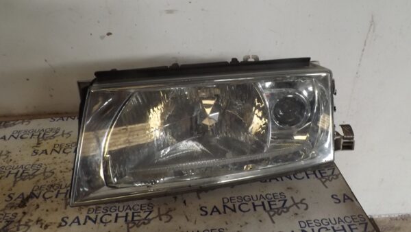 FARO IZQUIERDO SKODA OCTAVIA BERLINA (1U2) *