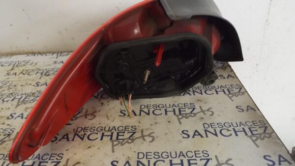 PILOTO TRASERO IZQUIERDO PEUGEOT 206 BERLINA * - Imagen 2