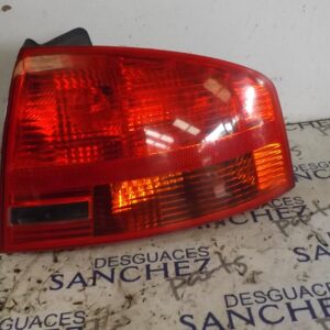 PILOTO TRASERO DERECHO AUDI A4 BERLINA (8E) *