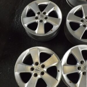 JUEGO LLANTAS TOYOTA AURIS *