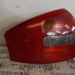 PILOTO TRASERO IZQUIERDO AUDI A6 BERLINA (4B2) *