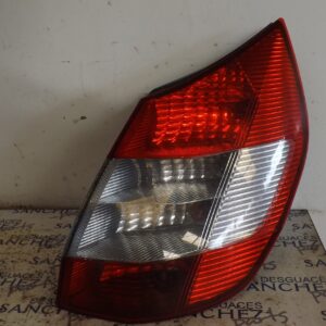 PILOTO TRASERO DERECHO RENAULT SCENIC II *