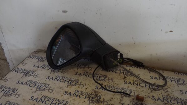 RETROVISOR IZQUIERDO PEUGEOT 407 *