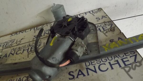 MOTOR ELEVALUNAS DELANTERO DERECHO CITROEN XANTIA BERLINA *