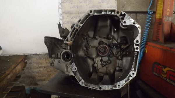 CAJA CAMBIOS RENAULT CLIO III *