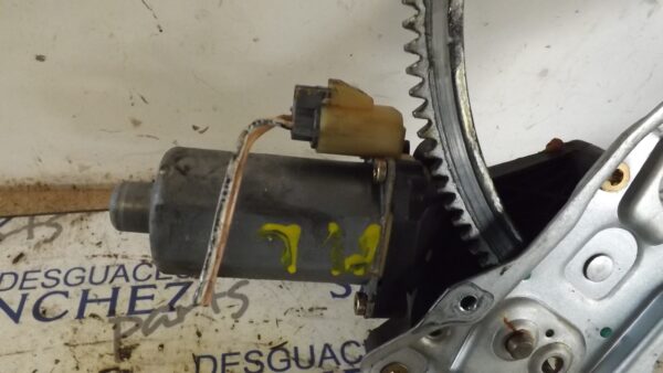 MOTOR ELEVALUNAS DELANTERO DERECHO MERCEDES-BENZ BM SERIE 163 CLASE-M * - Imagen 2