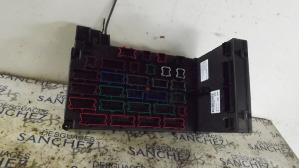 CAJA RELES / FUSIBLES MERCEDES-BENZ BM SERIE 163 CLASE-M * - Imagen 2