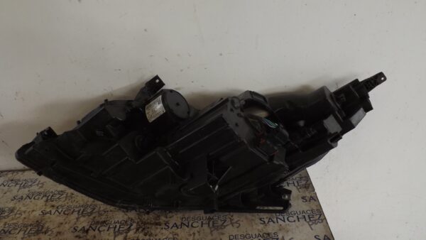 FARO DERECHO OPEL ZAFIRA TOURER (09.2011->) *