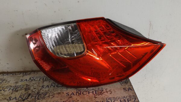 PILOTO TRASERO DERECHO RENAULT SCENIC II *