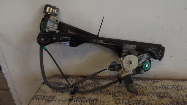 MOTOR ELEVALUNAS DELANTERO DERECHO PEUGEOT 5008 (09.2009->) *
