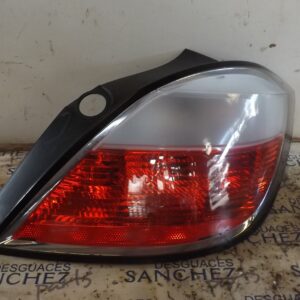 PILOTO TRASERO DERECHO OPEL ASTRA H BER. *