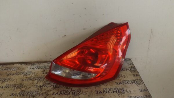 PILOTO TRASERO DERECHO FORD FIESTA (CB1) *