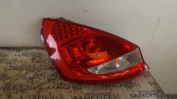 PILOTO TRASERO IZQUIERDO FORD FIESTA (CB1) *