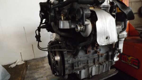 MOTOR COMPLETO KIA CERATO *