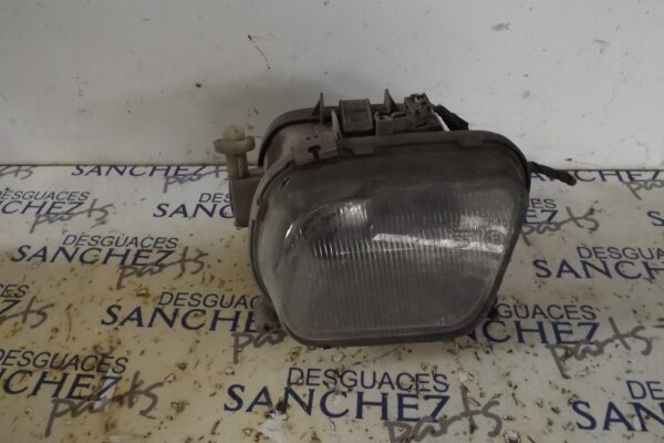 FARO ANTINIEBLA DERECHO MERCEDES-BENZ BM SERIE 210 BERLINA *