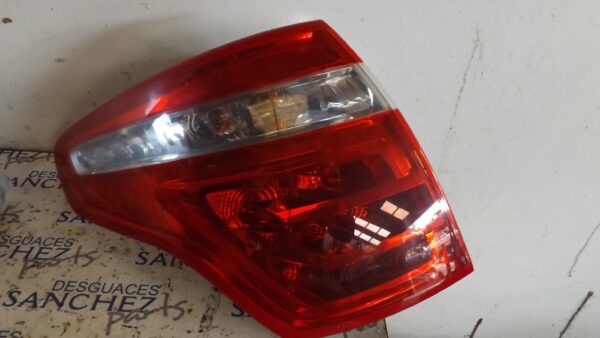 PILOTO TRASERO IZQUIERDO CITROEN C4 PICASSO *