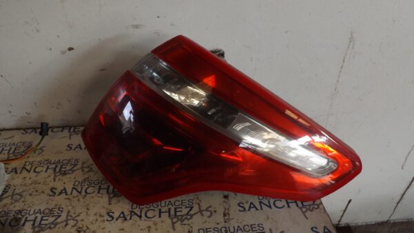 PILOTO TRASERO DERECHO CITROEN C4 PICASSO *
