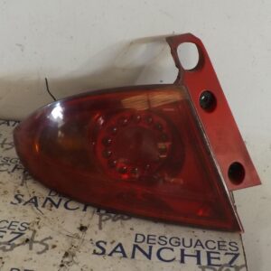 PILOTO TRASERO IZQUIERDO SEAT LEON (1M1) *