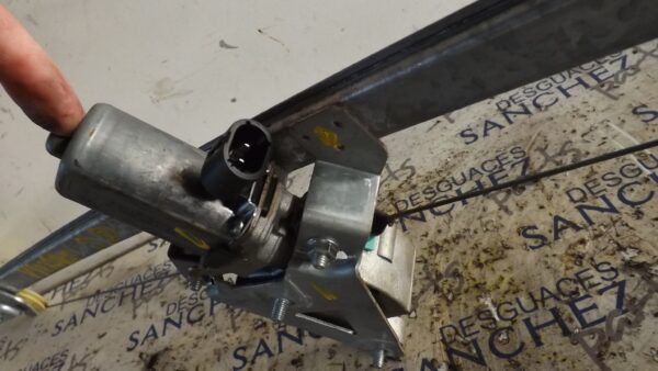 MOTOR ELEVALUNAS DELANTERO DERECHO OPEL VIVARO * - Imagen 2