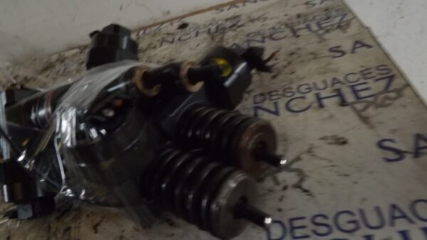 INYECTOR VOLKSWAGEN GOLF IV VARIANT  (1J5) * - Imagen 2