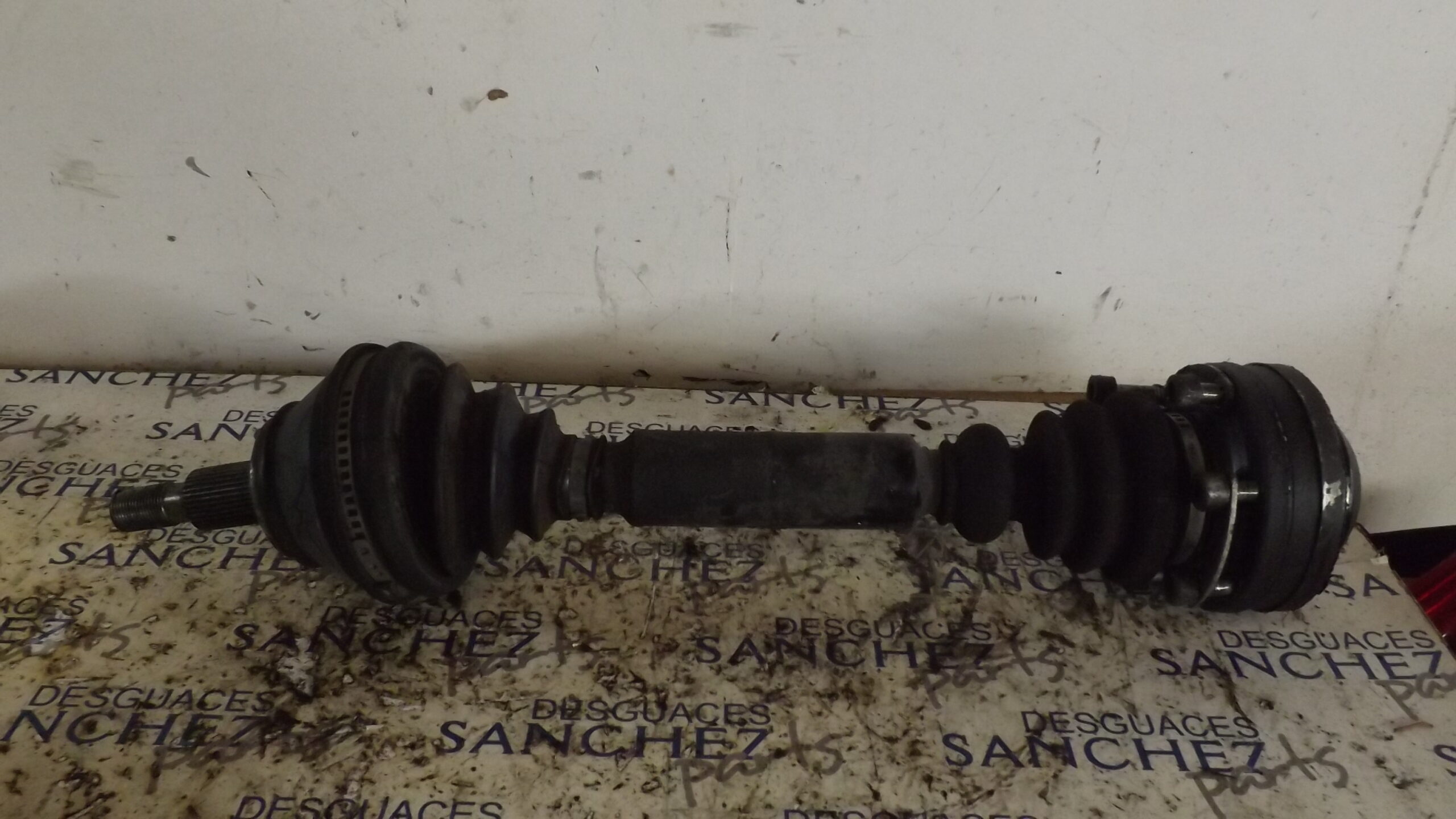 TRANSMISION DELANTERA IZQUIERDA AUDI A3 (8L) *