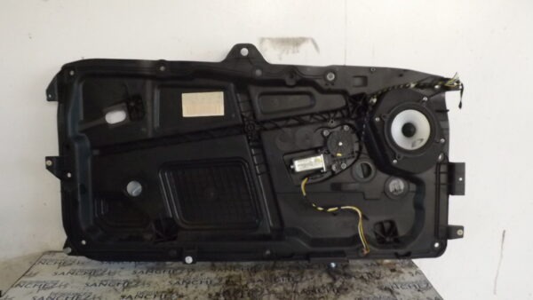 MOTOR ELEVALUNAS DELANTERO IZQUIERDO FORD FIESTA (CBK) *