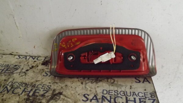 TERCERA LUZ FRENO NISSAN JUKE (F15)(06.2010->) * - Imagen 2
