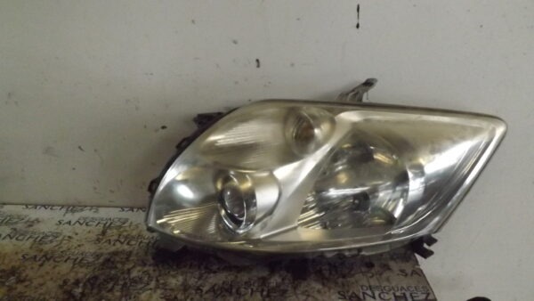 FARO IZQUIERDO TOYOTA AURIS *