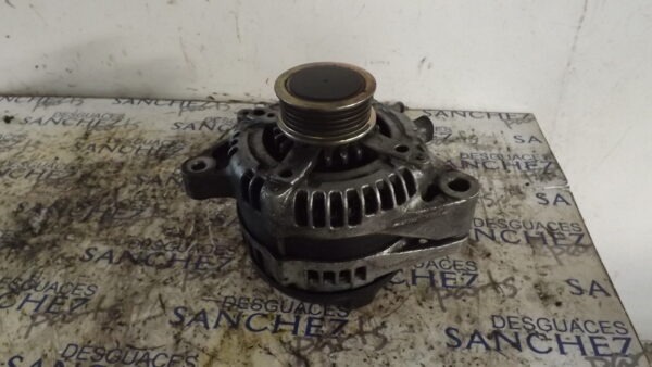 ALTERNADOR TOYOTA AVENSIS BERLINA (T25) *