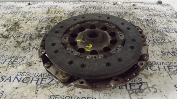 KIT EMBRAGUE BMW SERIE X3 (E83) *