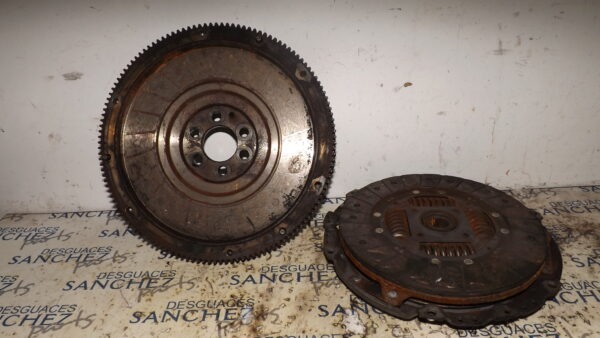 VOLANTE MOTOR VOLKSWAGEN GOLF V BERLINA (1K1) * - Imagen 2