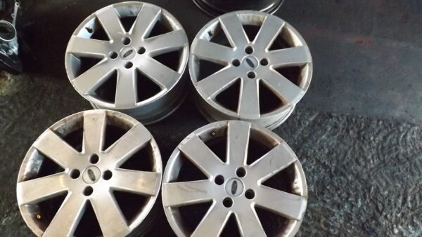 LLANTA FORD FOCUS BERLINA (CAK) * - Imagen 2