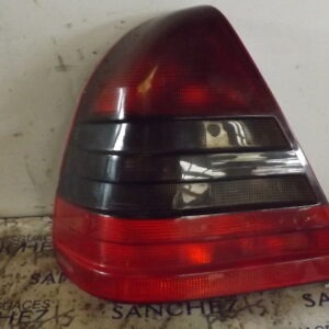 PILOTO TRASERO IZQUIERDO MERCEDES-BENZ BM SERIE 202 T-MODELO *