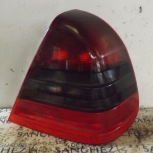 PILOTO TRASERO DERECHO MERCEDES-BENZ BM SERIE 202 T-MODELO *