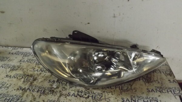 FARO DERECHO PEUGEOT 206 BERLINA *
