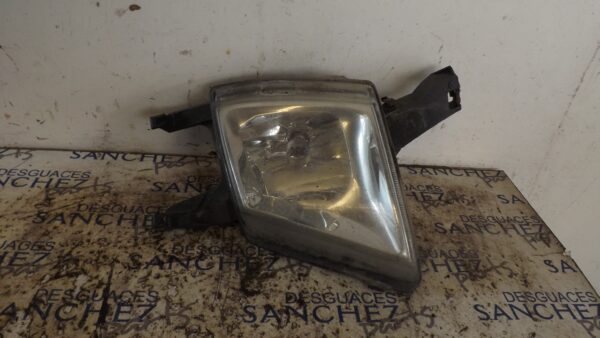 FARO ANTINIEBLA IZQUIERDO PEUGEOT 407 *