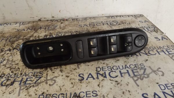 MANDO ELEVALUNAS DELANTERO IZQUIERDO PEUGEOT 407 *
