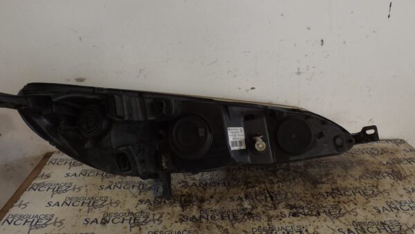 FARO IZQUIERDO PEUGEOT 407 *