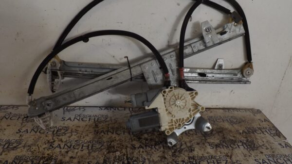 MOTOR ELEVALUNAS DELANTERO IZQUIERDO » SIN IDENTIFICAR