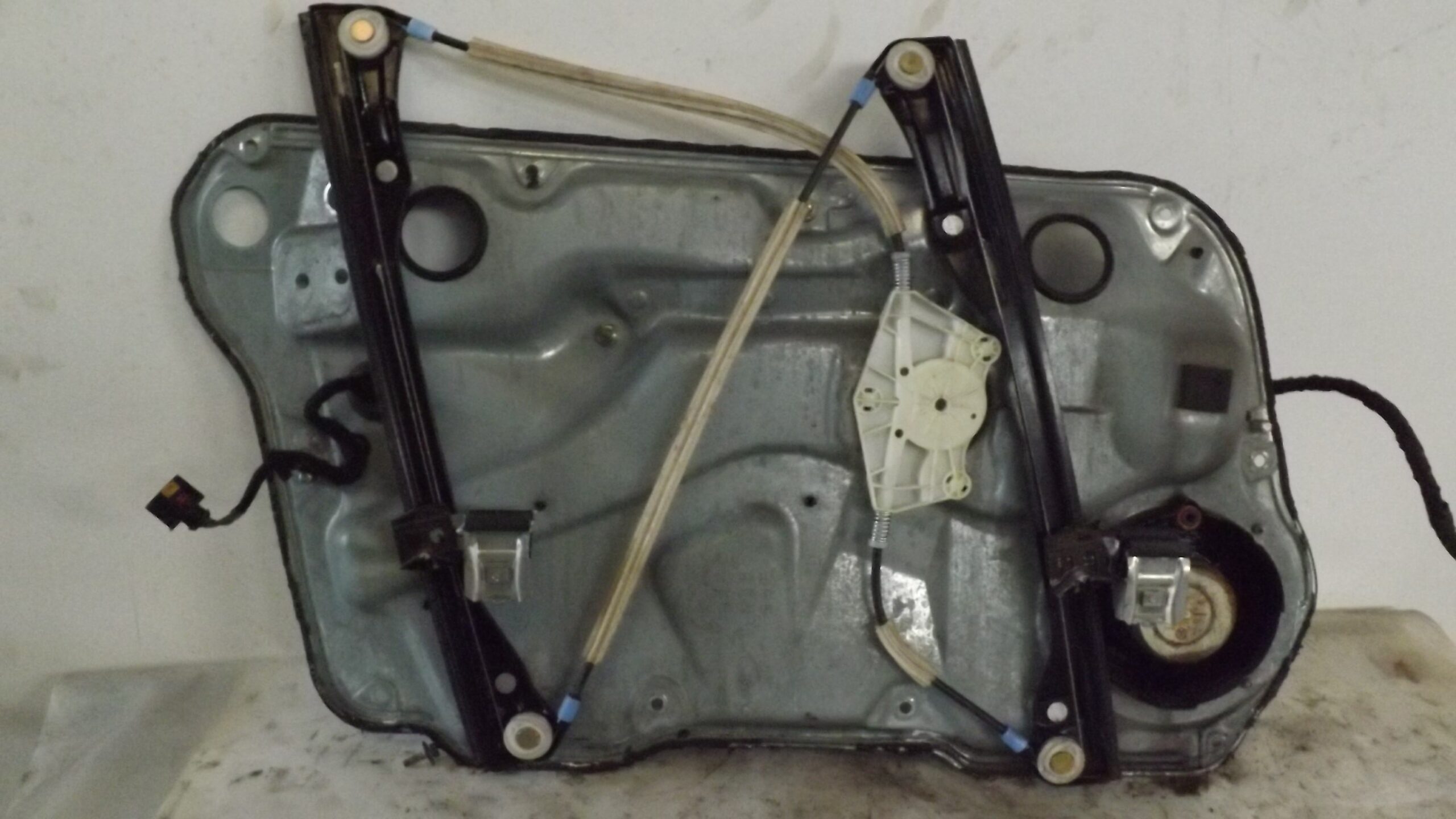ELEVALUNAS DELANTERO DERECHO VOLKSWAGEN GOLF IV BERLINA (1J1) 1.9 TDI