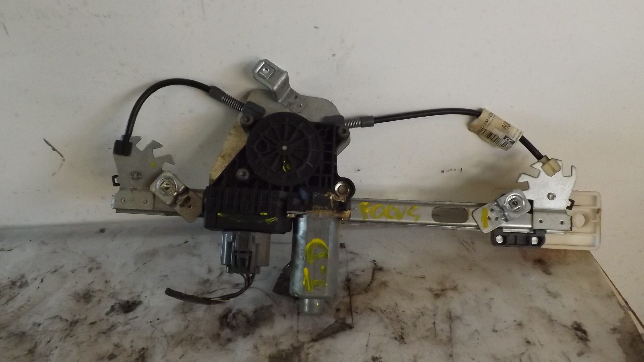 MOTOR ELEVALUNAS TRASERO DERECHO FORD FOCUS BERLINA (CAK) 1.8 TDCi CAT