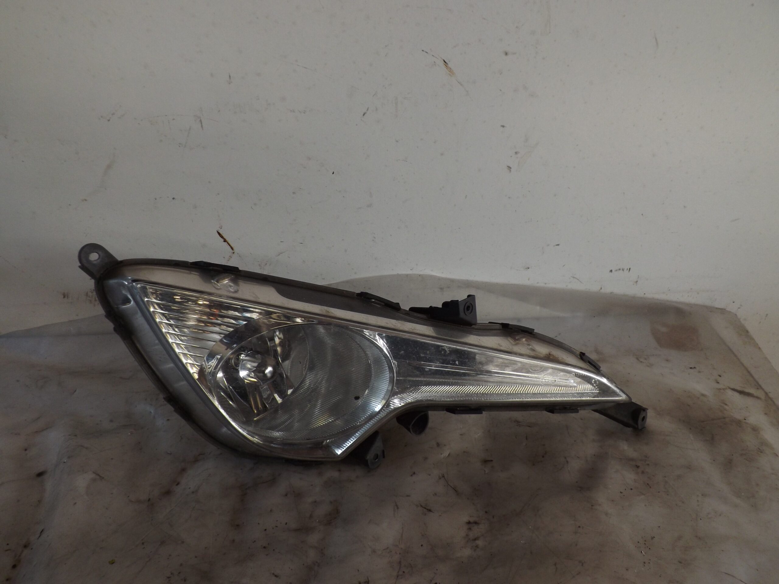 FARO ANTINIEBLA DERECHO HYUNDAI I40 1.6 CRDi CAT