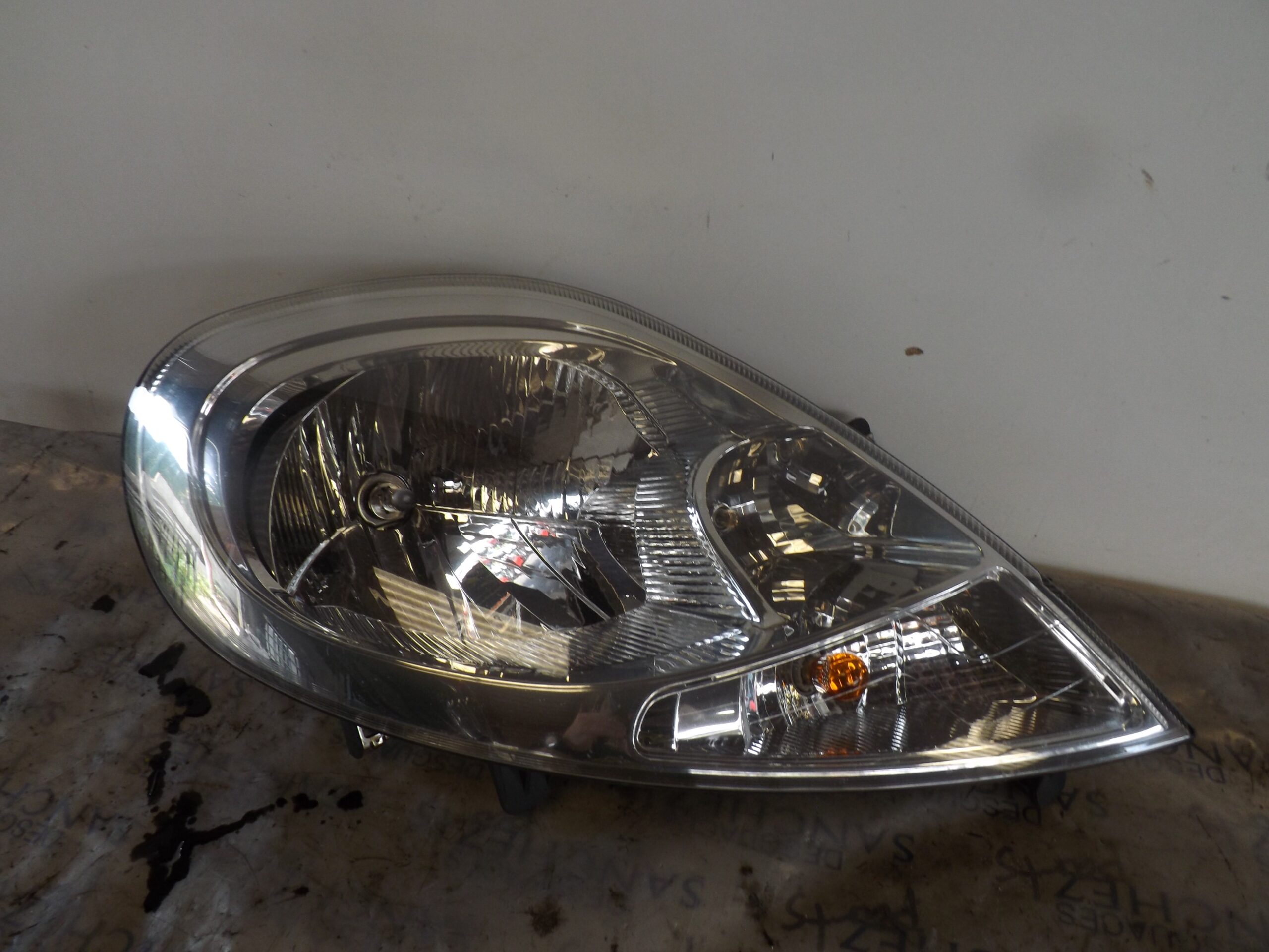 FARO IZQUIERDO NISSAN PRIMASTAR (X..) 2.0 dCi Diesel