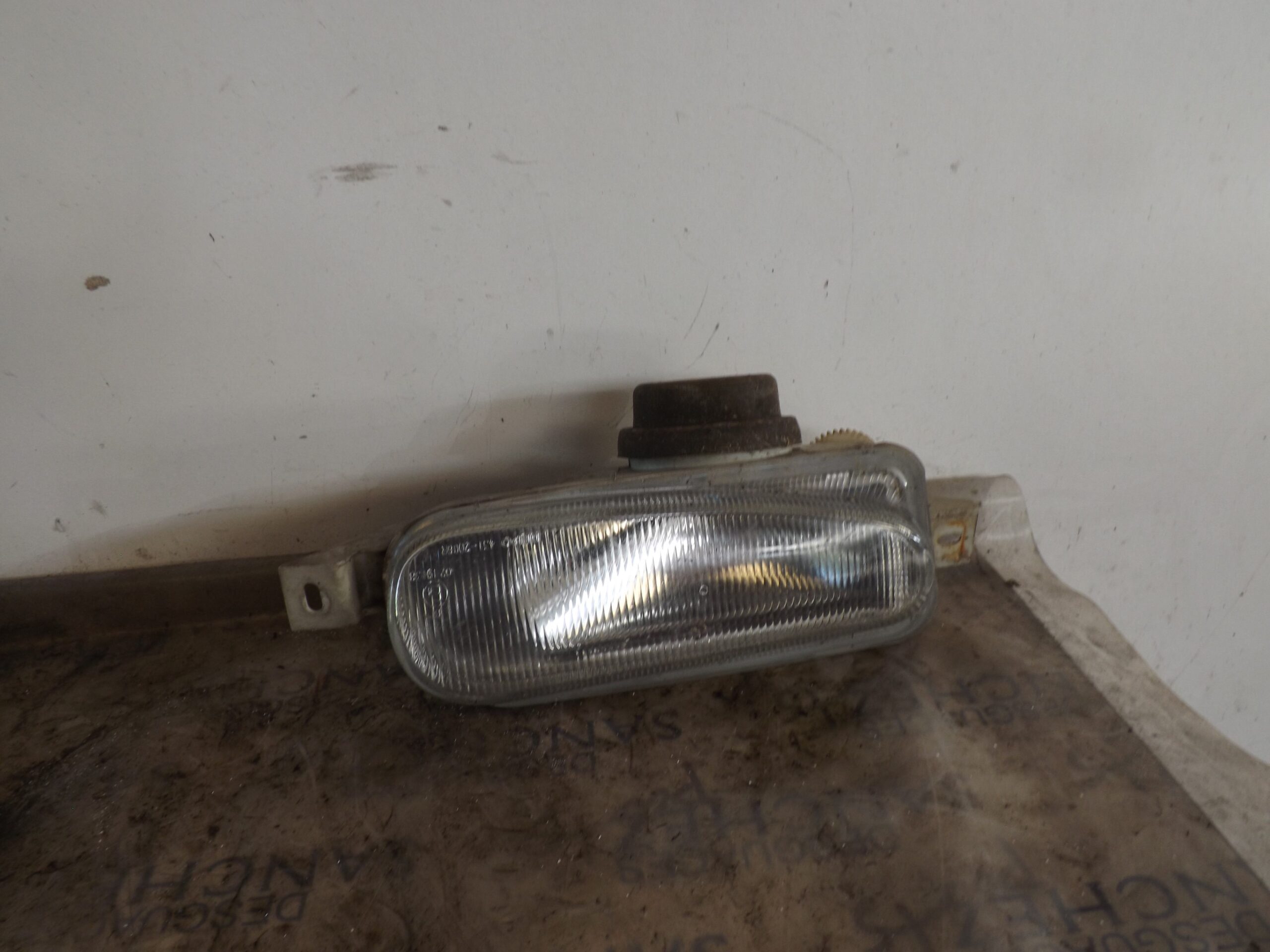 FARO ANTINIEBLA IZQUIERDO FORD ESCORT BERL./TURNIER 1.8 16V CAT