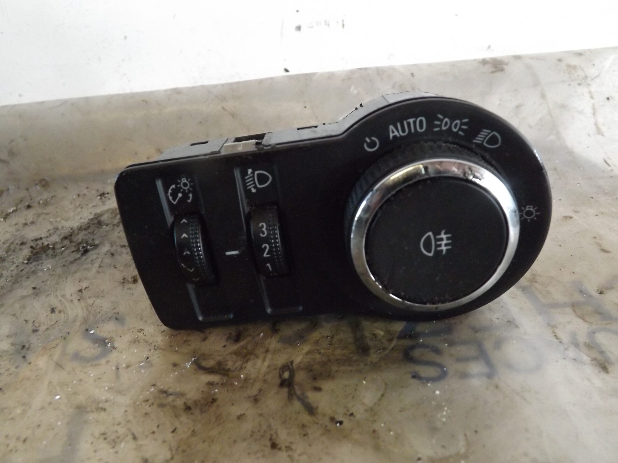 MANDO LUCES OPEL INSIGNIA BERLINA 2.0 16V CDTI