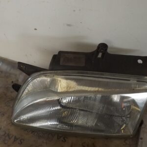 FARO IZQUIERDO PEUGEOT PARTNER (S1) 1.9 Diesel