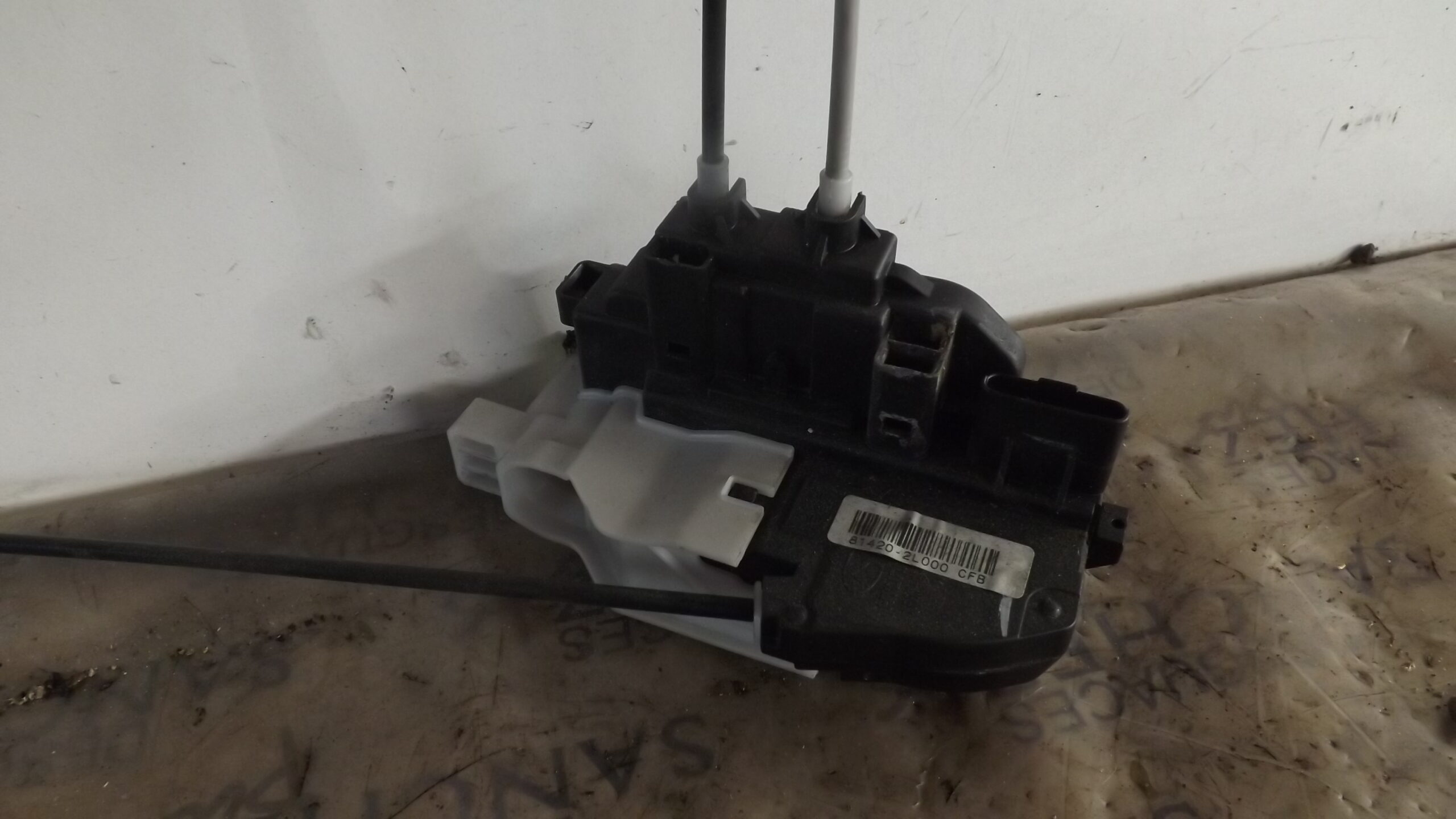 CERRADURA PUERTA TRASERA DERECHA HYUNDAI I30 1.6 CRDi CAT