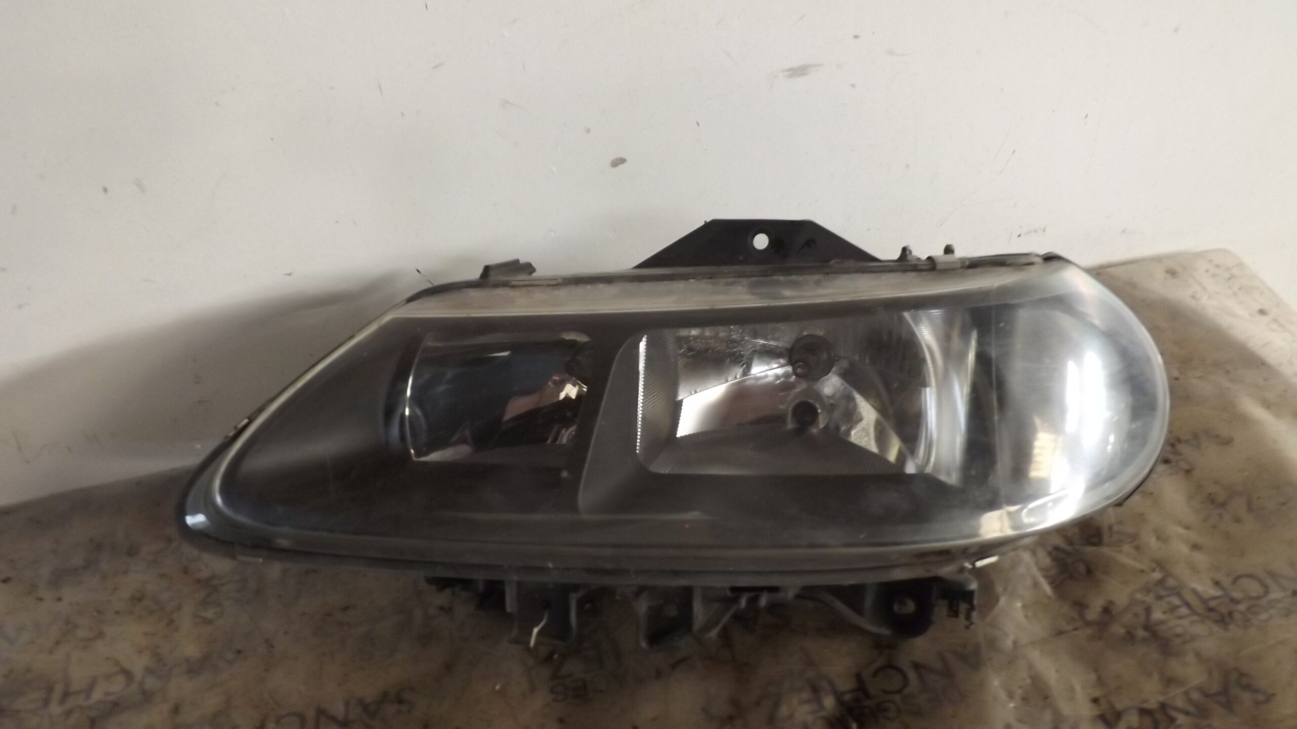 FARO IZQUIERDO RENAULT LAGUNA (B56) 1.9 dTi Diesel CAT